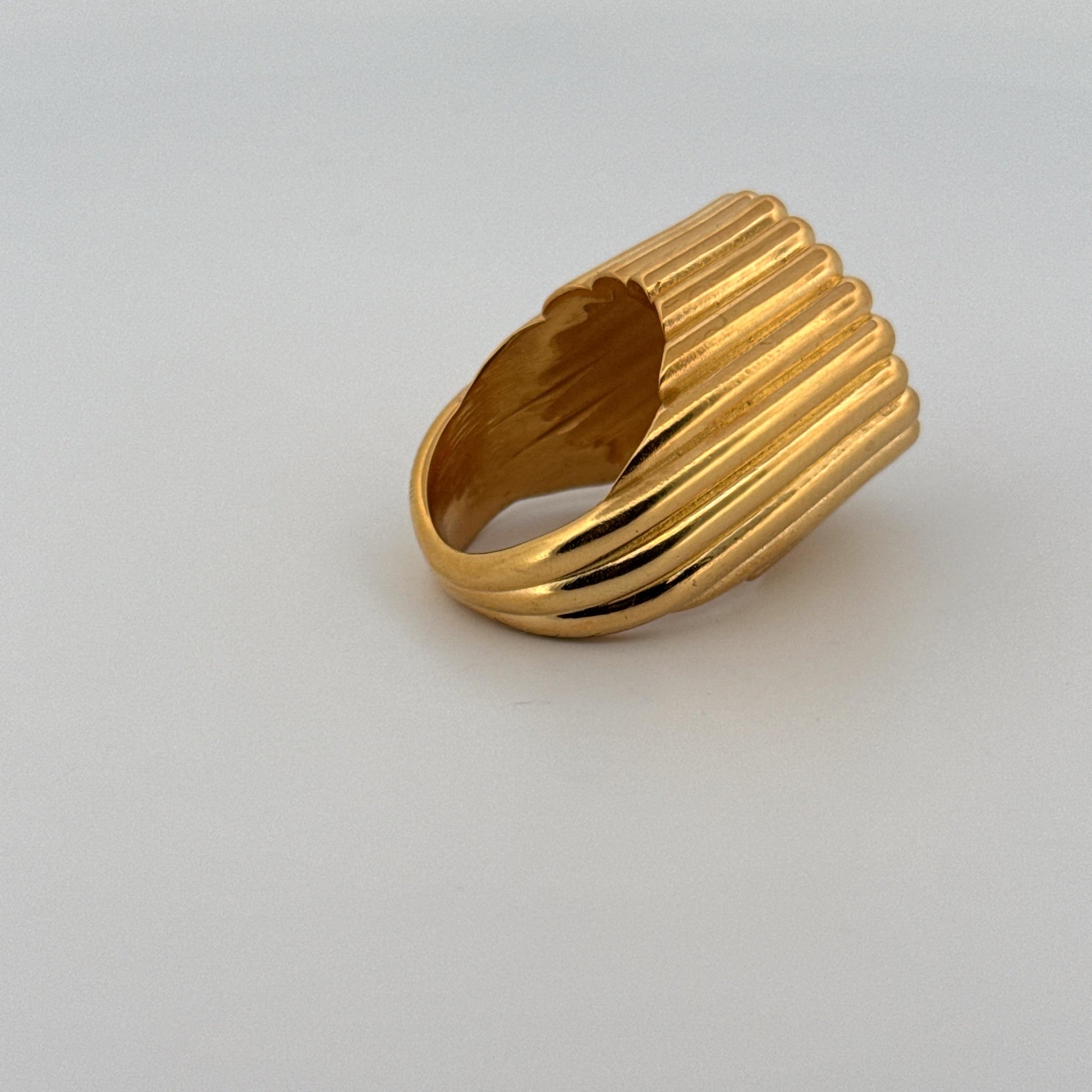 Salt and Pepper 11.8ct Diamond in 18K Yellow Gold