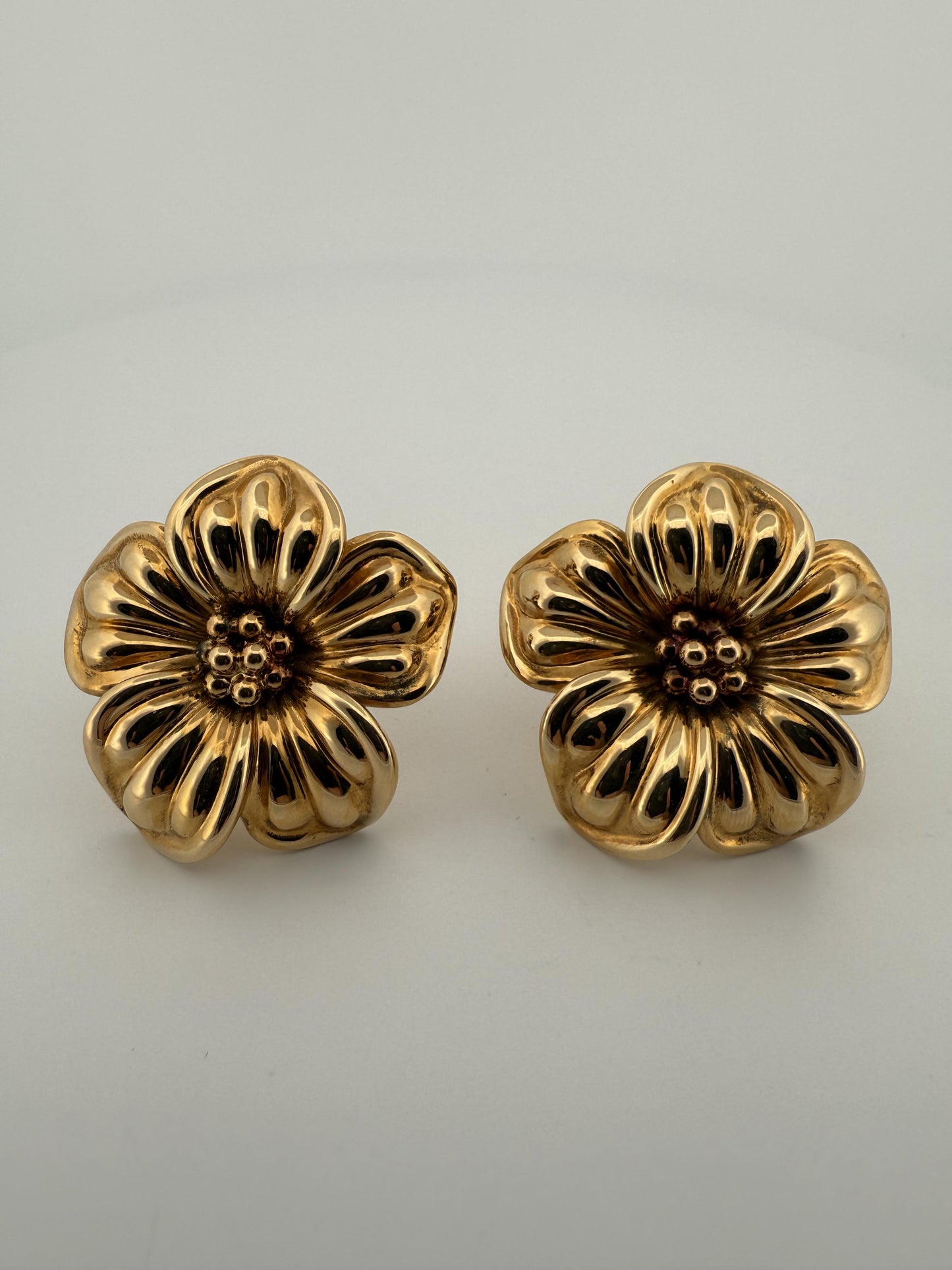 Vintage Van Cleef & Arpels Flower Earrings 18K