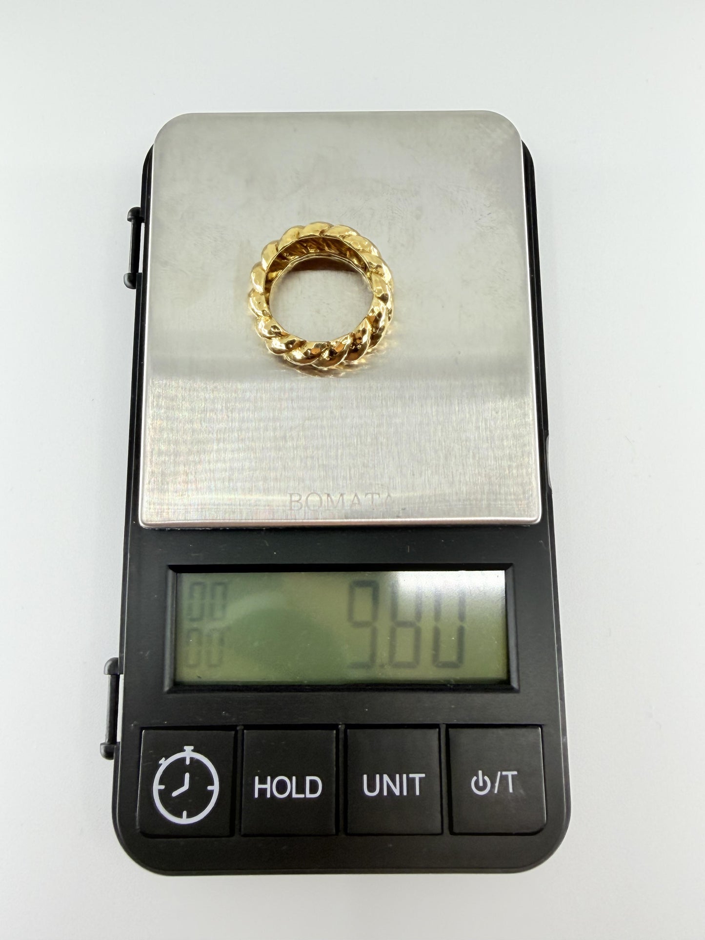 Vintage David Webb 18K Scalloped and Hammered Ring