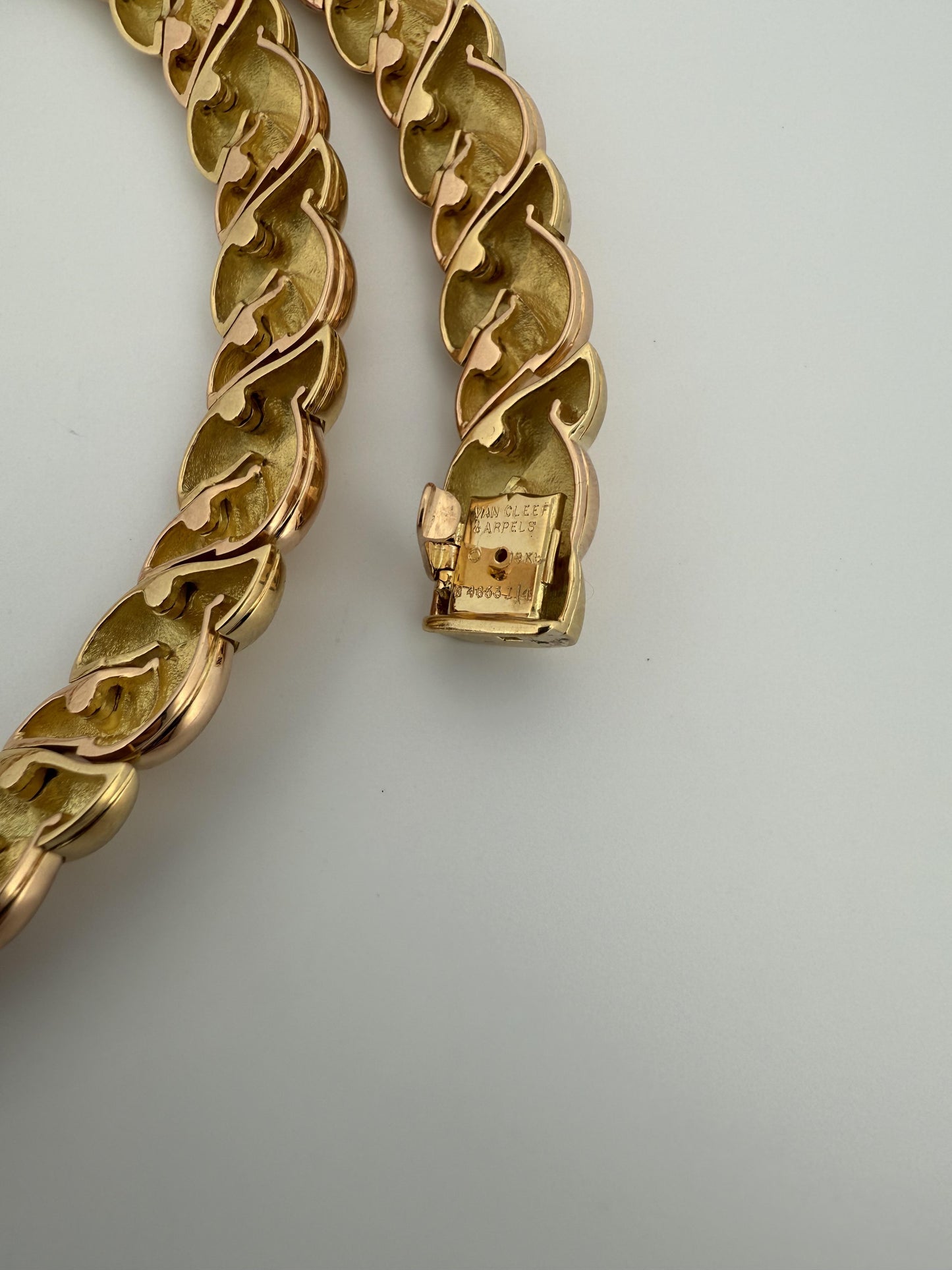 Vintage Two Tone VCA Choker in 18K Yellow and Rose Gold