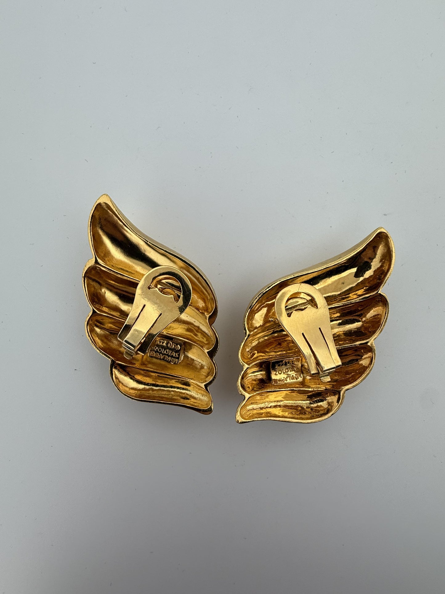 Vintage Hammered Zolotas 22k Gold Clip-on Earrings