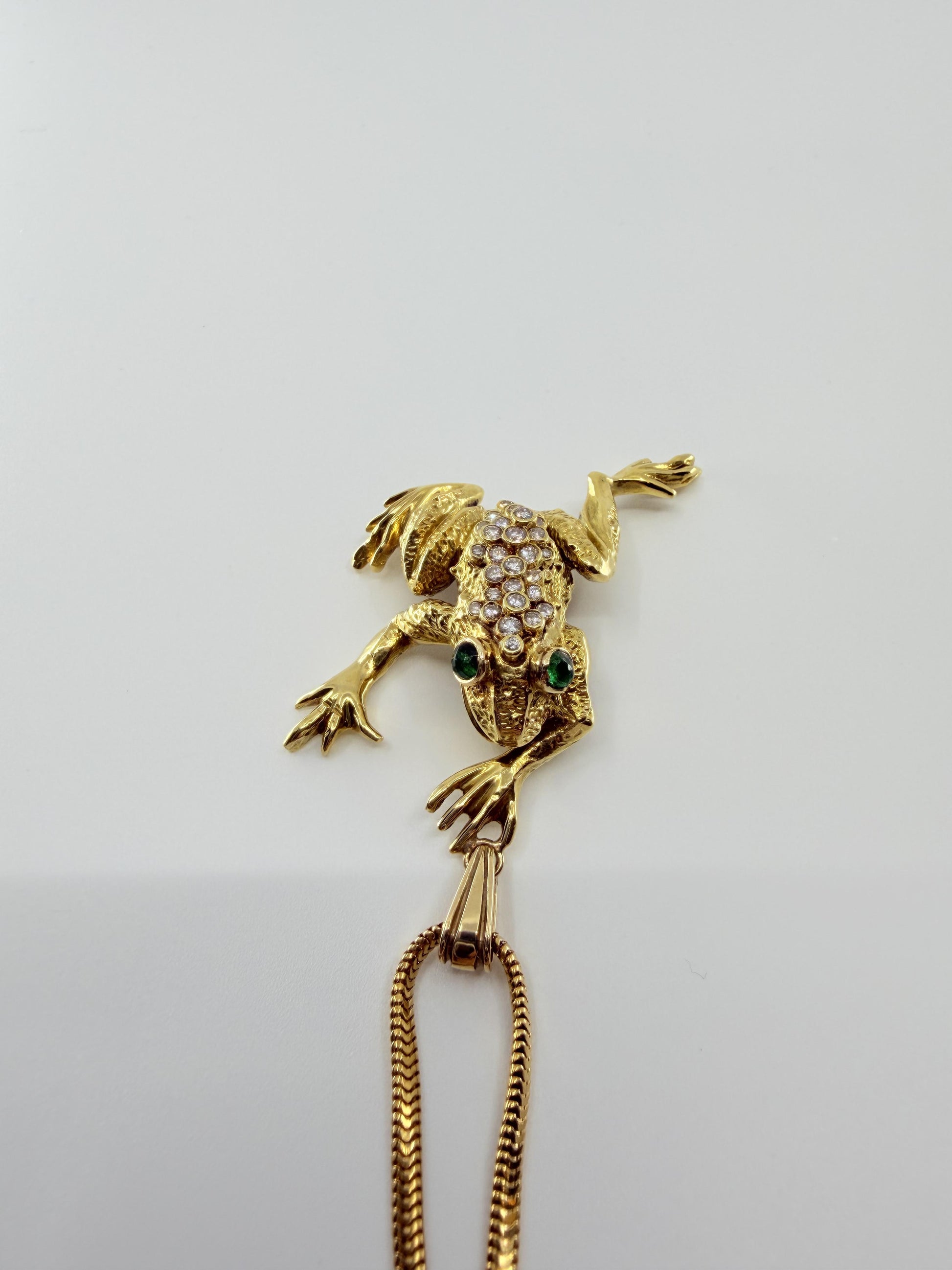 Vintage 18K Frog w/Diamonds and Emerald Eyes