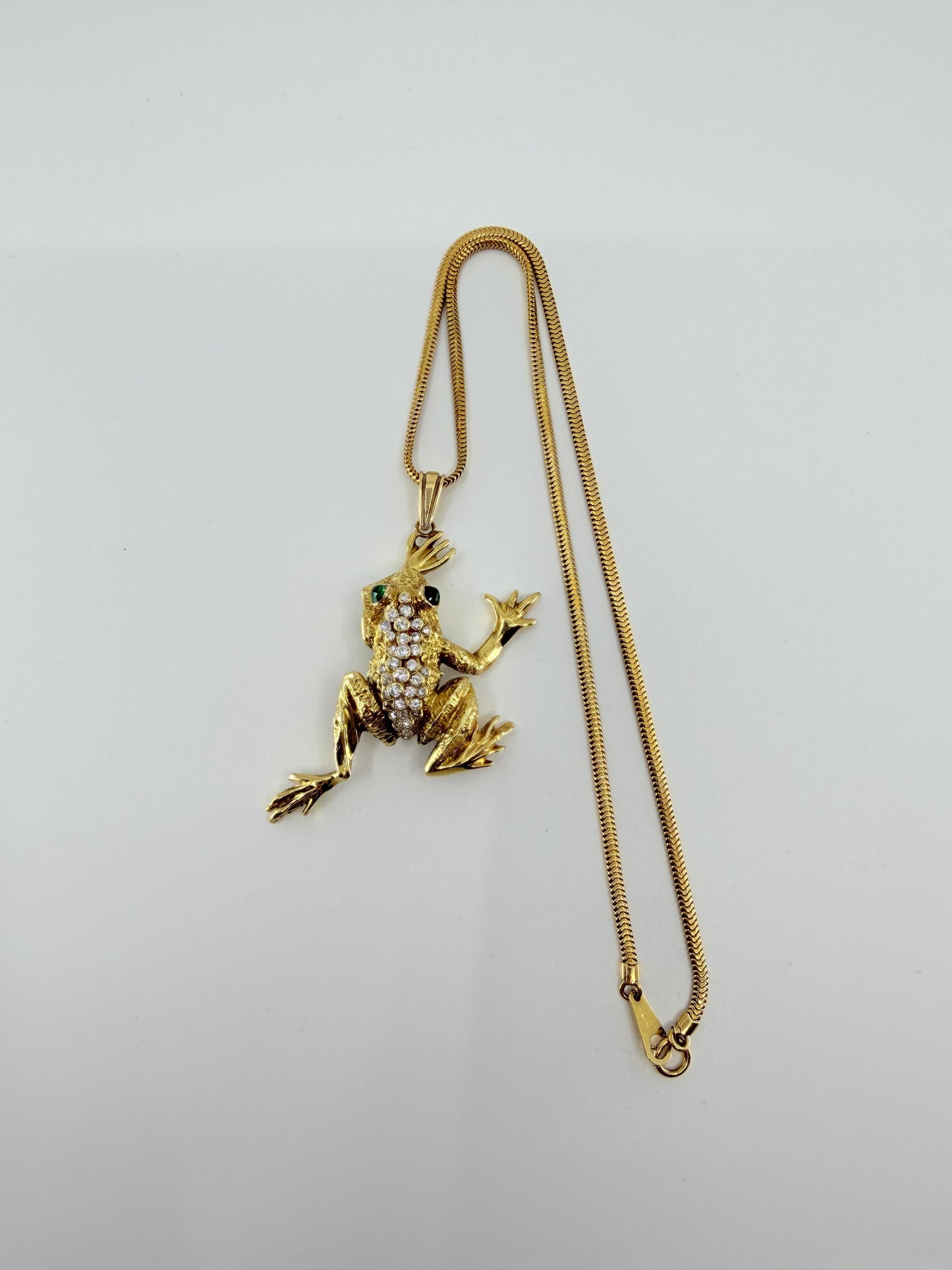 Vintage 18K Frog w/Diamonds and Emerald Eyes