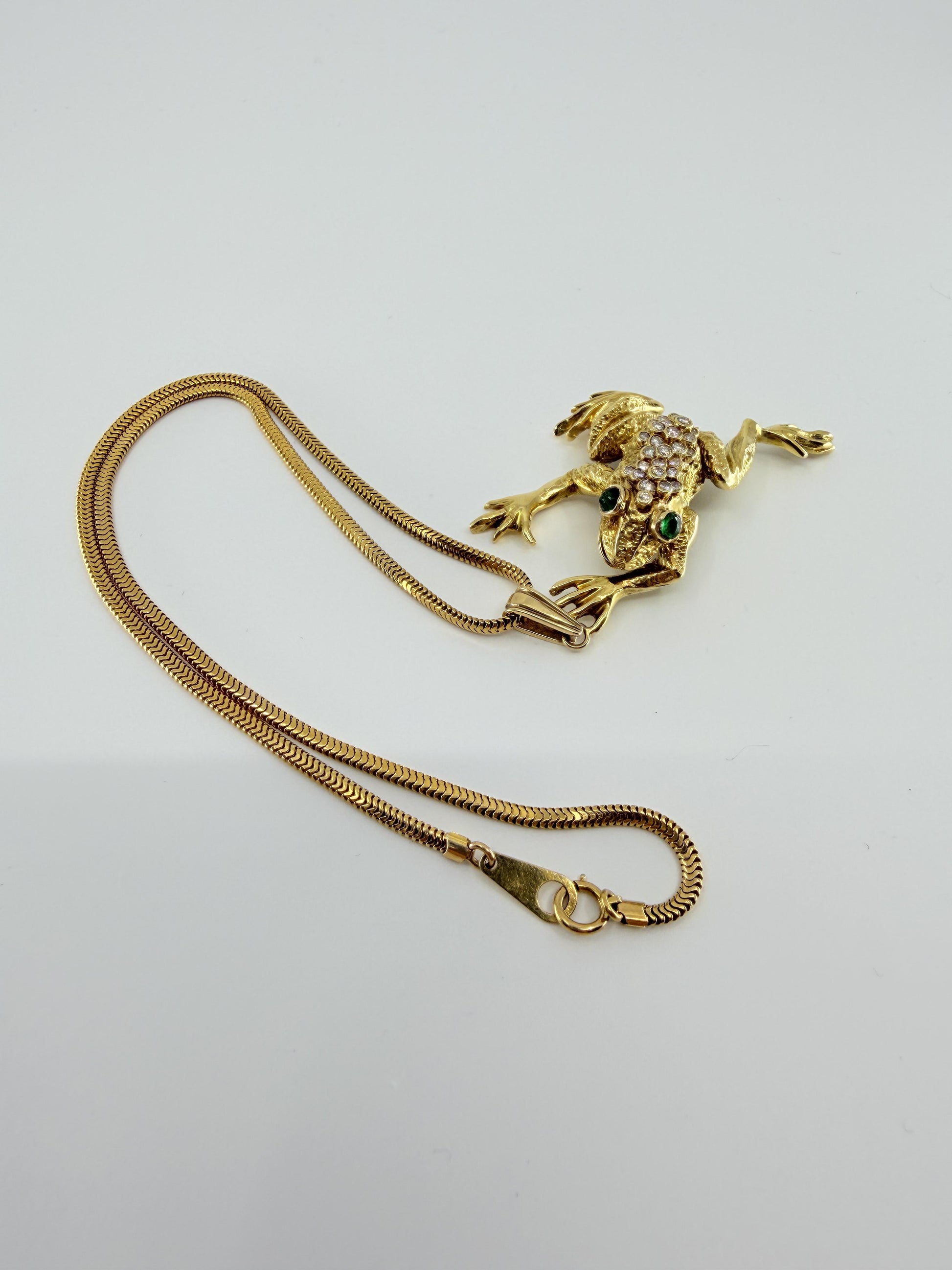 Vintage 18K Frog w/Diamonds and Emerald Eyes